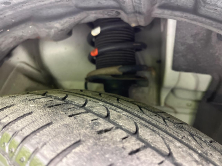 2017 Nissan Note DAA-HE12 (UW-69f2a46aa165b)[9]