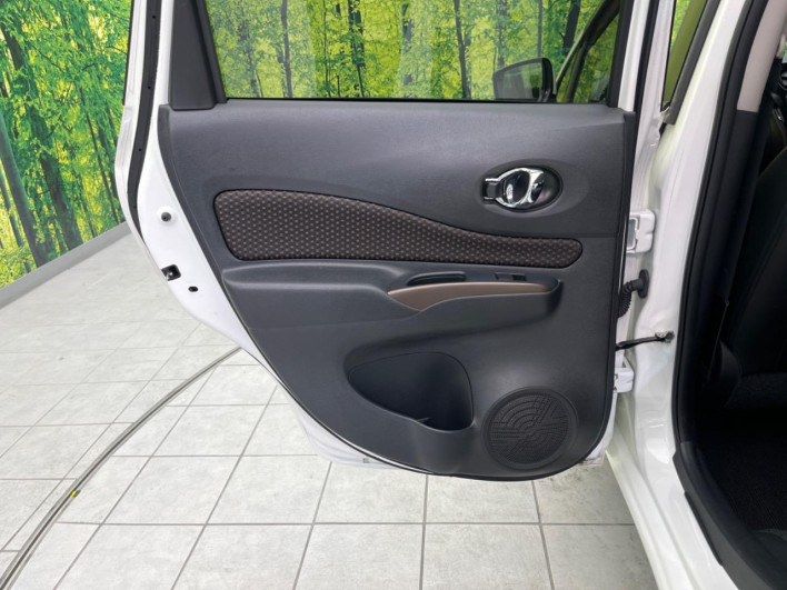 2017 Nissan Note DAA-HE12 (UW-69f2a46aa165b)[23]