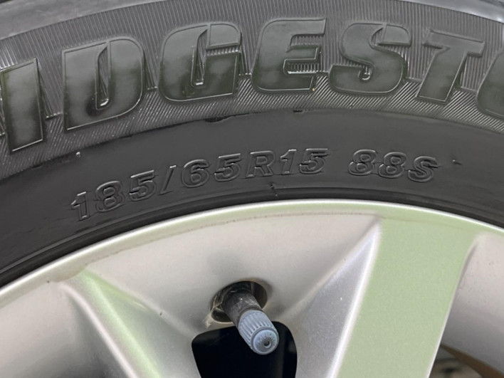 2017 Nissan Note DAA-HE12 (UW-69f2a46aa165b)[8]