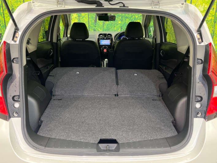 2017 Nissan Note DAA-HE12 (UW-69f2a46aa165b)[17]