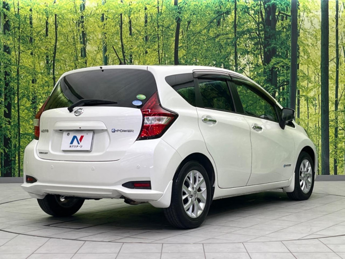 2017 Nissan Note DAA-HE12 (UW-69f2a46aa165b)[25]