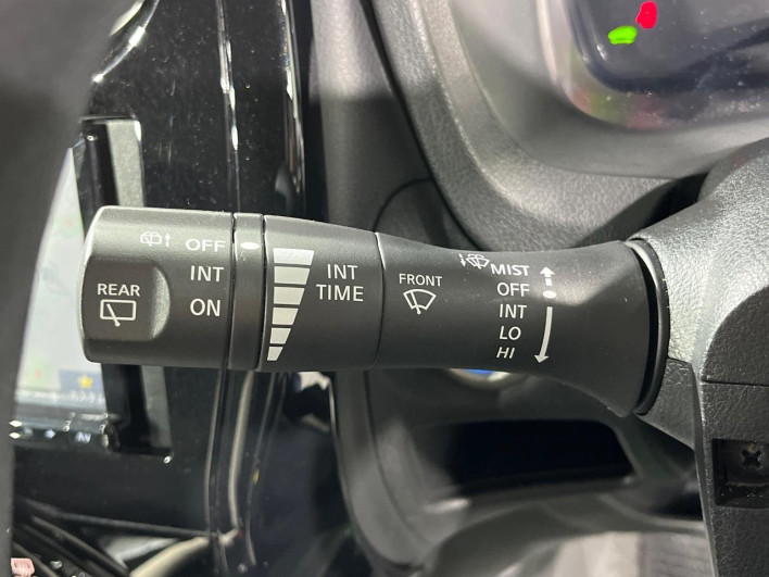 2020 Nissan Note DAA-HE12 (UW-69f2a46aecb9a)[10]