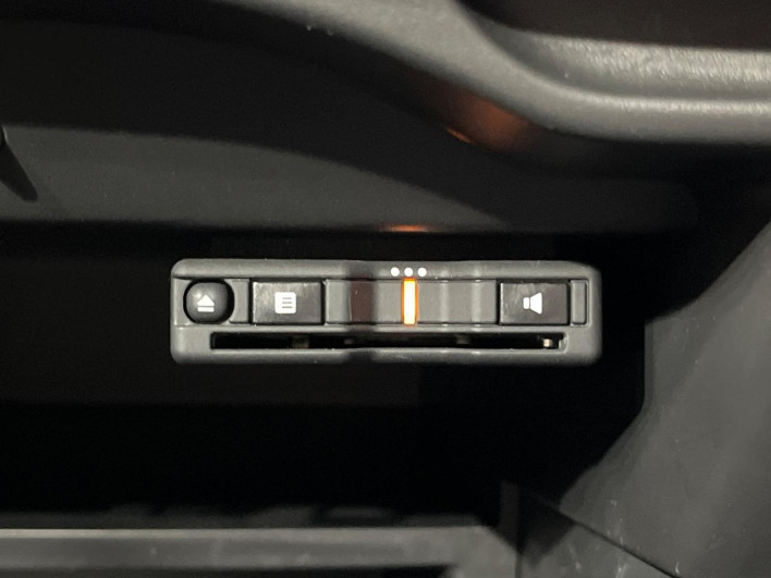 2020 Nissan Note DAA-HE12 (UW-69f2a46aecb9a)[19]