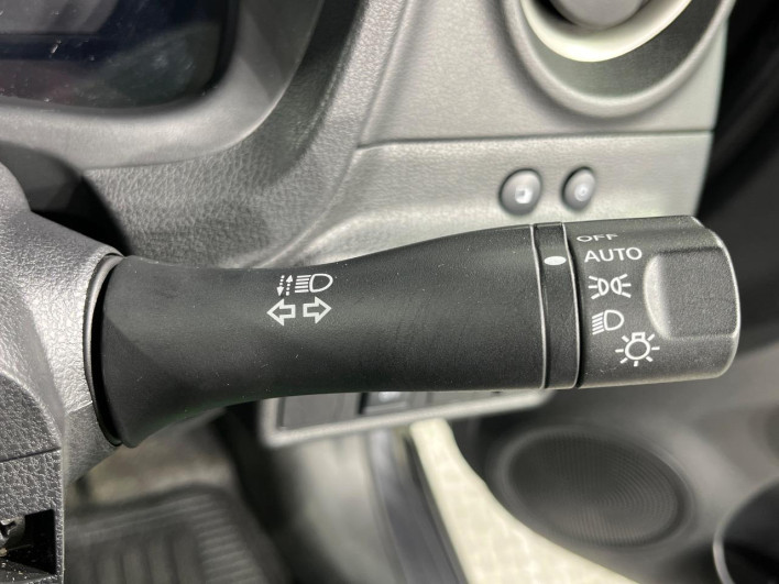 2020 Nissan Note DAA-HE12 (UW-69f2a46aecb9a)[9]