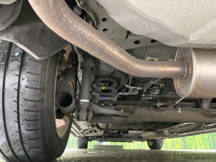 2013 Nissan Serena DAA-HFC26 (UW-69f2a471a0f34)[11]