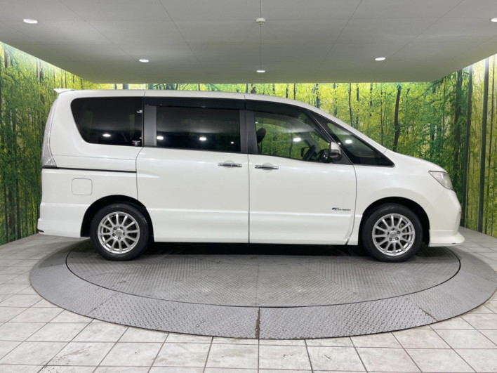 2013 Nissan Serena DAA-HFC26 (UW-69f2a471a0f34)[14]