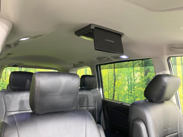 2013 Nissan Serena DAA-HFC26 (UW-69f2a471a0f34)[20]