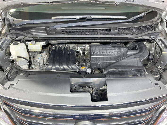 2015 Nissan Serena DAA-HFC26 (UW-69f2a471db24c)[4]