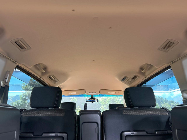 2015 Nissan Serena DAA-HFC26 (UW-69f2a471db24c)[27]