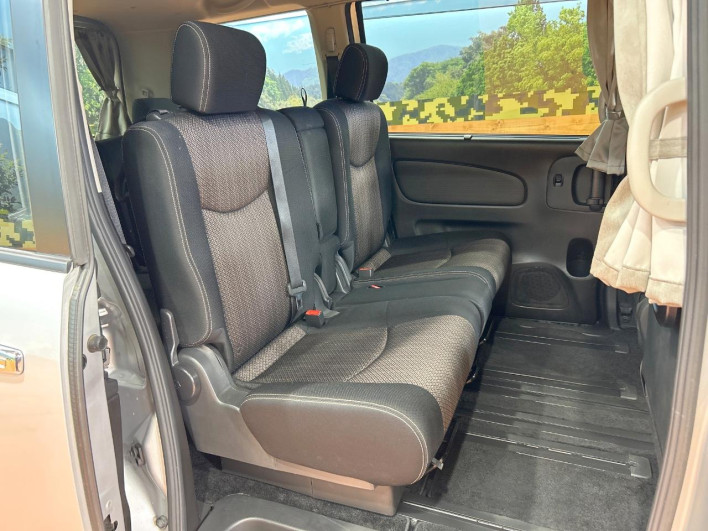 2015 Nissan Serena DAA-HFC26 (UW-69f2a471db24c)[20]