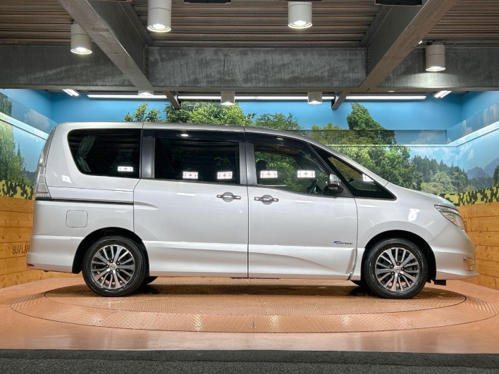 2015 Nissan Serena DAA-HFC26 (UW-69f2a471db24c)[16]