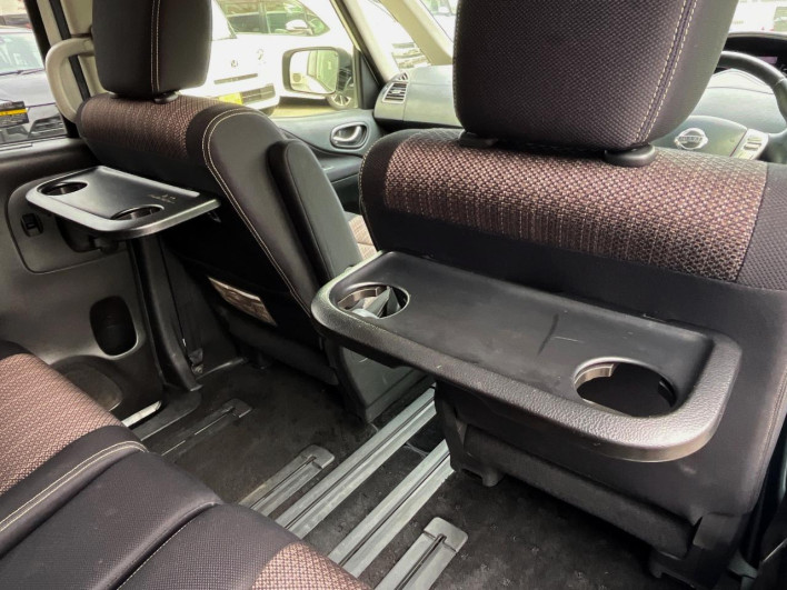 2015 Nissan Serena DAA-HFC26 (UW-69f2a471e68bb)[18]