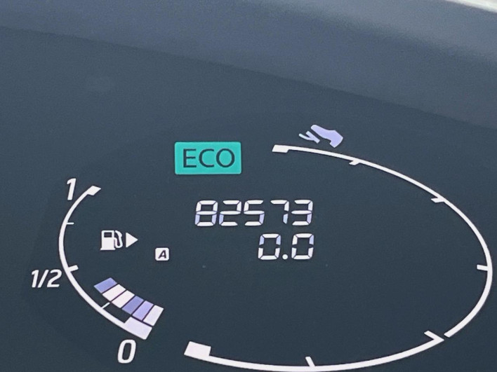 2015 Nissan Serena DAA-HFC26 (UW-69f2a471e68bb)[2]