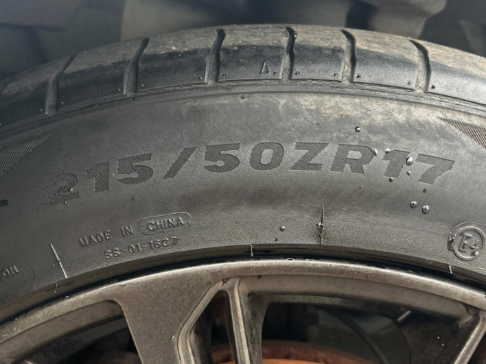 2015 Nissan Serena DAA-HFC26 (UW-69f2a471e68bb)[6]