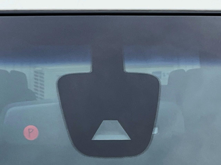 2015 Nissan Serena DAA-HFC26 (UW-69f2a471e68bb)[12]