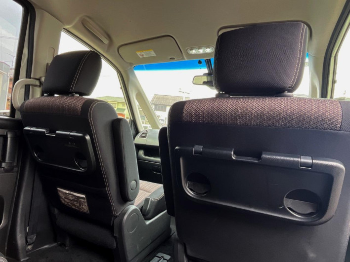 2015 Nissan Serena DAA-HFC26 (UW-69f2a471e68bb)[17]