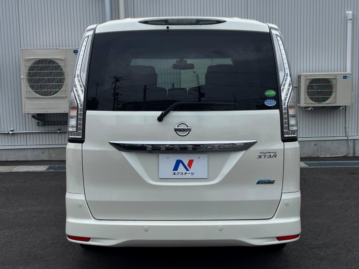 2015 Nissan Serena DAA-HFC26 (UW-69f2a471e68bb)[25]
