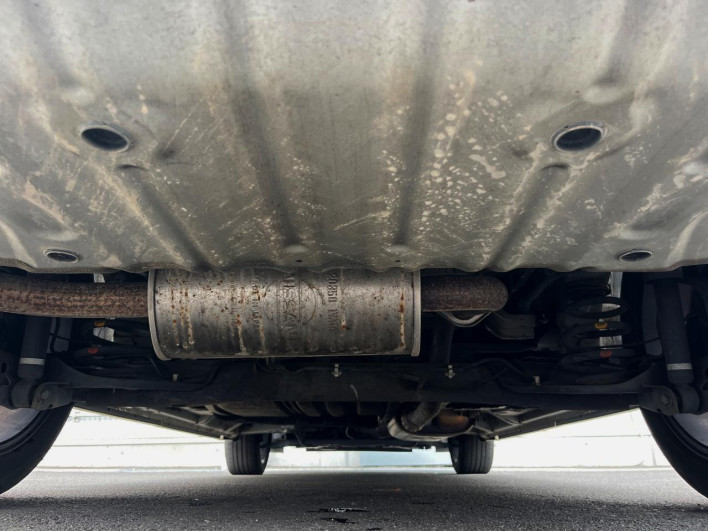 2015 Nissan Serena DAA-HFC26 (UW-69f2a471e68bb)[29]