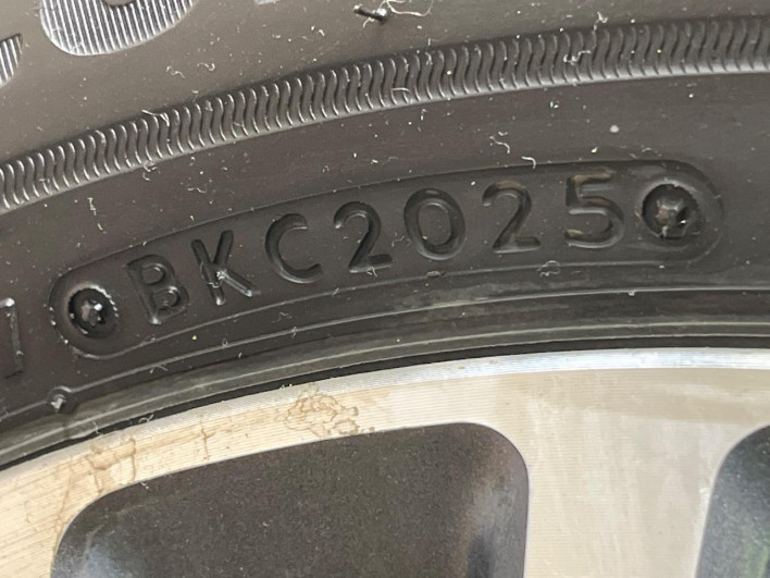 2015 Nissan Serena DAA-HFC26 (UW-69f2a472d5ebb)[17]