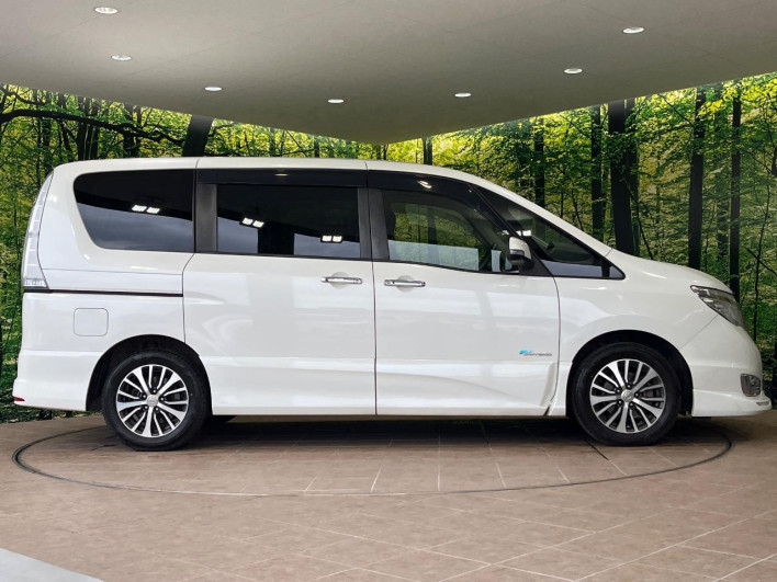 2015 Nissan Serena DAA-HFC26 (UW-69f2a472d5ebb)[7]