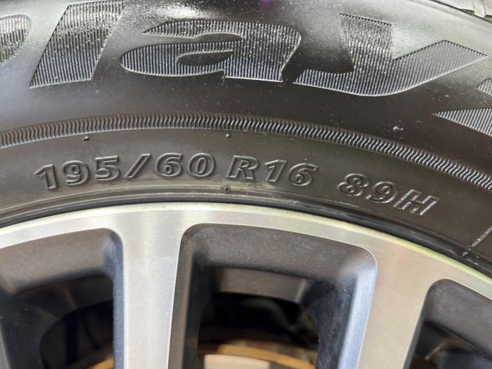 2015 Nissan Serena DAA-HFC26 (UW-69f2a472d5ebb)[16]