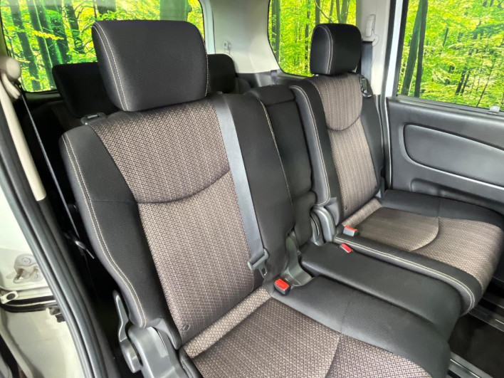 2015 Nissan Serena DAA-HFC26 (UW-69f2a472d5ebb)[23]