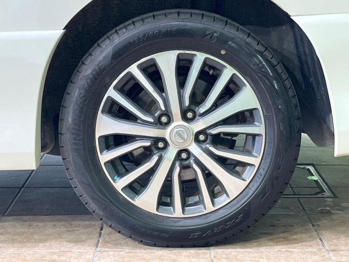 2015 Nissan Serena DAA-HFC26 (UW-69f2a472d5ebb)[18]