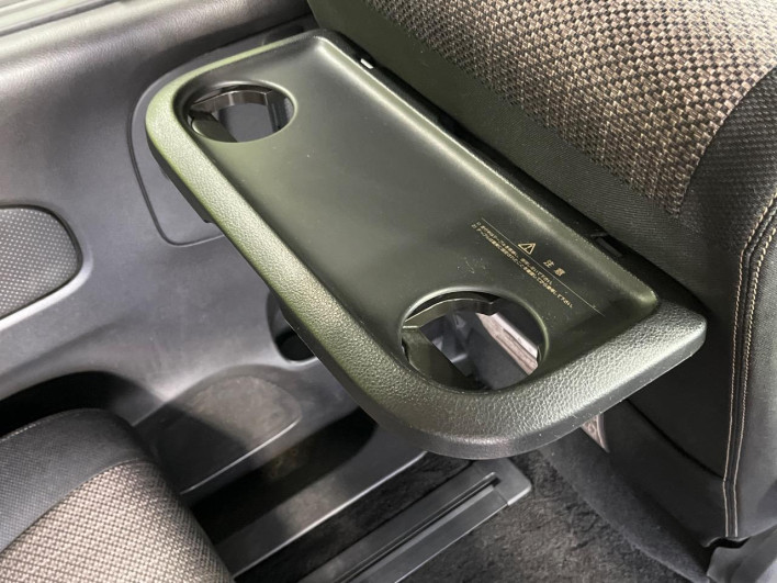 2015 Nissan Serena DAA-HFC26 (UW-69f2a472d5ebb)[25]