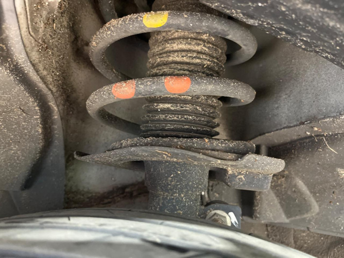 2015 Nissan Serena DAA-HFC26 (UW-69f2a472d5ebb)[15]