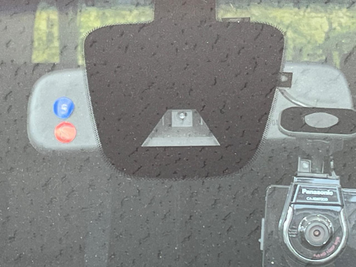 2015 Nissan Serena DAA-HFC26 (UW-69f2a472d5ebb)[19]