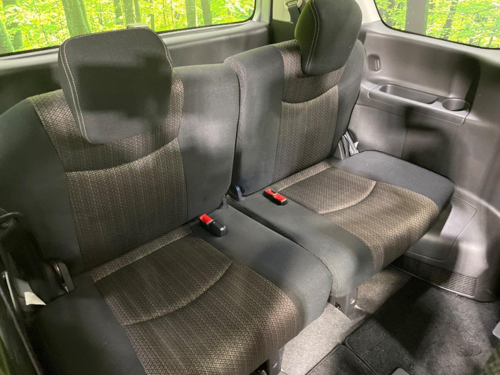 2016 Nissan Serena DAA-HFC26 (UW-69f2a47390052)[6]