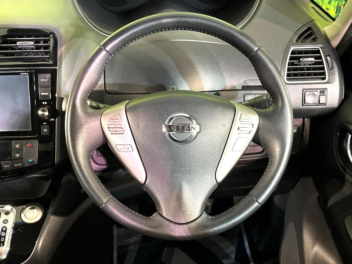 2016 Nissan Serena DAA-HFC26 (UW-69f2a47408854)[6]