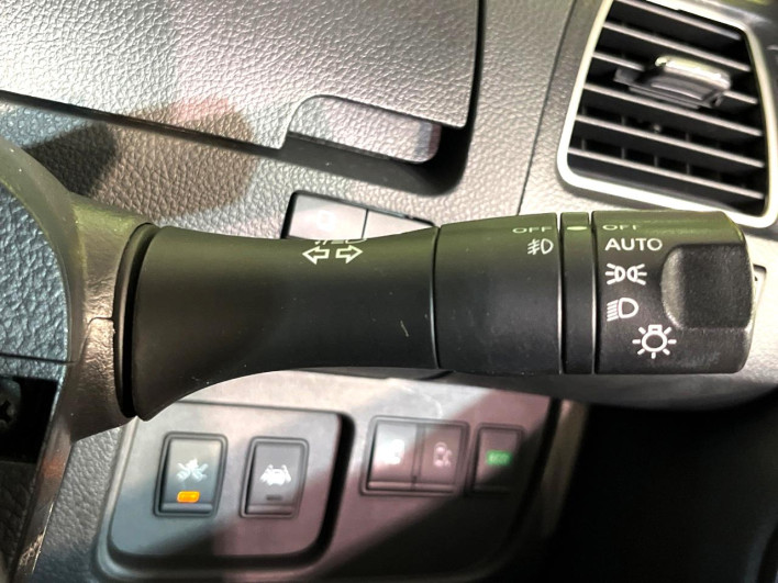 2016 Nissan Serena DAA-HFC26 (UW-69f2a47408854)[26]