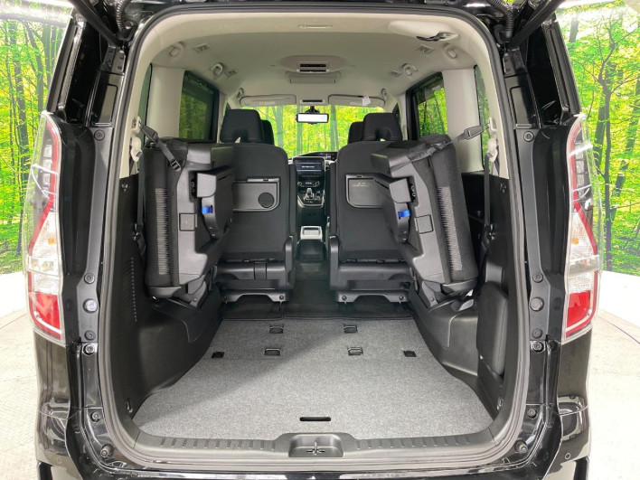 2022 Nissan Serena 6AA-HFC27 (UW-69f2a476b9979)[24]