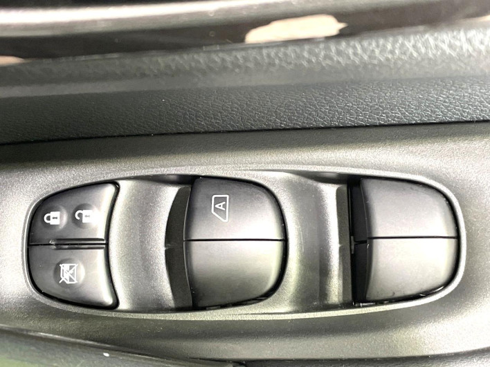 2020 Nissan X-Trail DAA-HT32 (UW-69f2a4778d43e)[8]