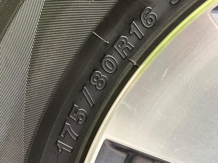 2012 Suzuki Jimny ABA-JB23W (UW-69f2a478564b4)[7]