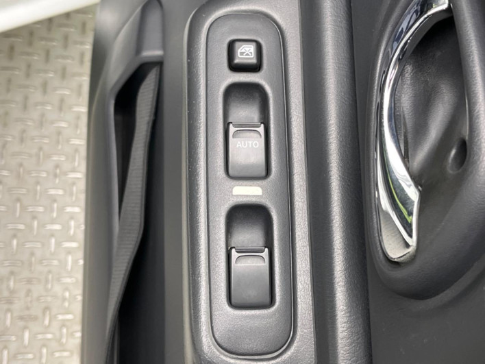 2012 Suzuki Jimny ABA-JB23W (UW-69f2a478564b4)[18]