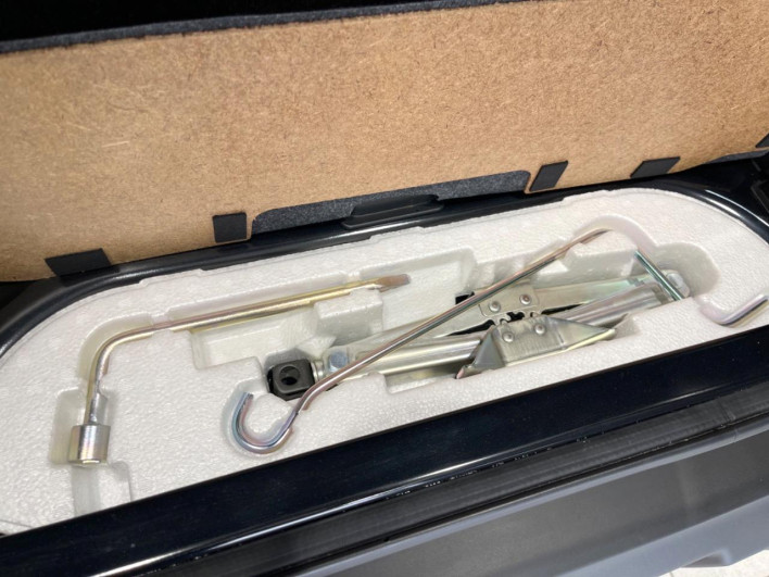 2024 Suzuki Jimny 3BA-JB64W (UW-69f2a47bea0b3)[16]