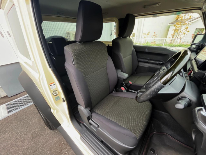 2020 Suzuki Jimny Sierra 3BA-JB74W (UW-69f2a47e4a94f)[16]