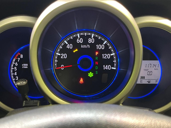 2015 Honda N-BOX CUSTOM DBA-JF1 (UW-69f2a4829a805)[26]