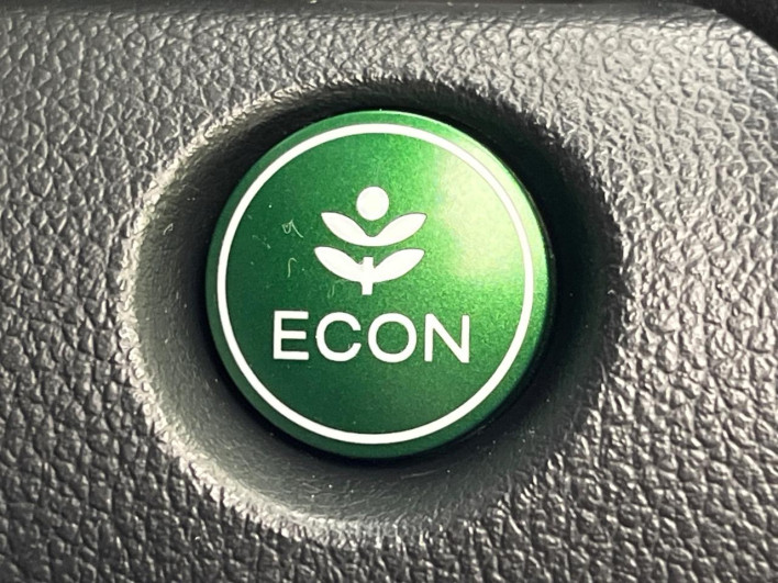 2015 Honda N-BOX CUSTOM DBA-JF1 (UW-69f2a4829a805)[25]