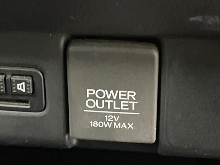 2016 Honda N-BOX CUSTOM DBA-JF1 (UW-69f2a4837a405)[11]