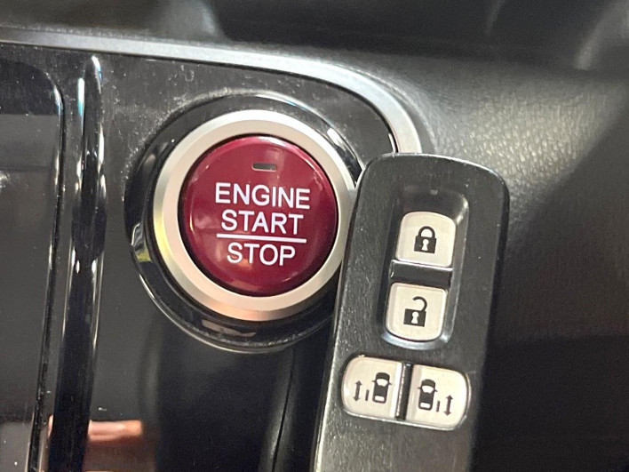 2016 Honda N-BOX CUSTOM DBA-JF1 (UW-69f2a4837a405)[26]