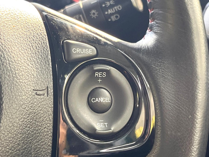 2016 Honda N-BOX CUSTOM DBA-JF1 (UW-69f2a4837a405)[17]