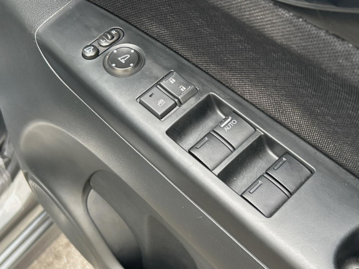 2013 Honda N-BOX+ Custom DBA-JF1 (UW-69f2a4846af53)[19]