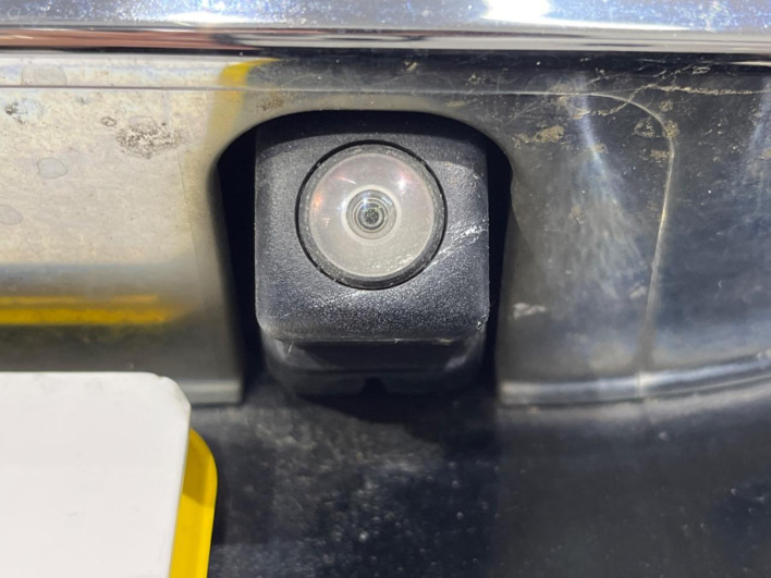 2017 Honda N-BOX CUSTOM DBA-JF2 (UW-69f2a484ebbc0)[17]