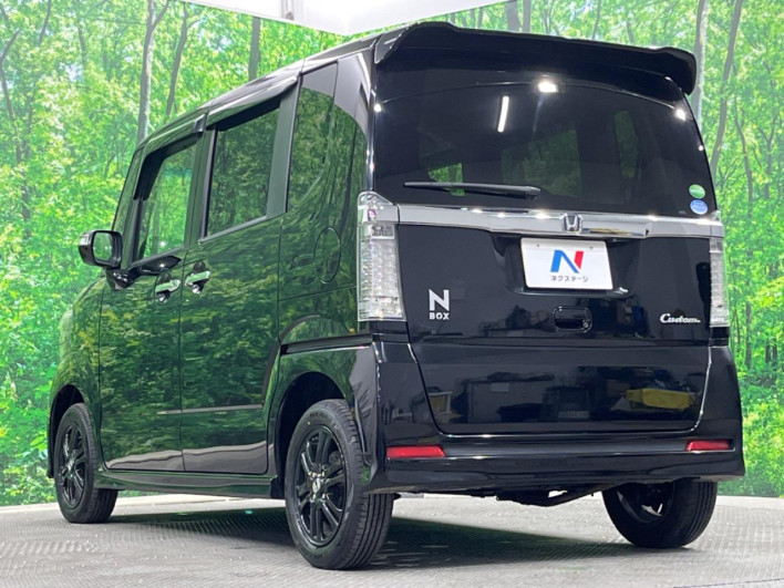 2017 Honda N-BOX CUSTOM DBA-JF2 (UW-69f2a484ebbc0)[24]