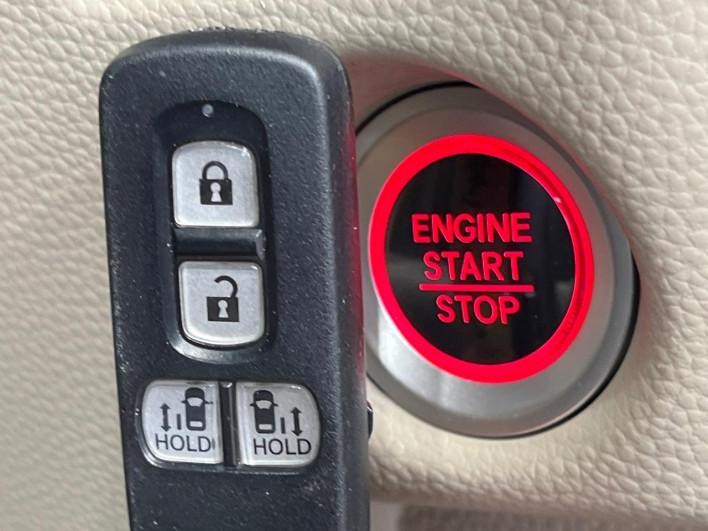 2017 Honda N-BOX DBA-JF3 (UW-69f2a485b4560)[27]