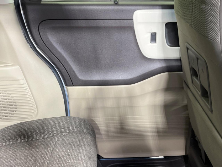 2017 Honda N-BOX DBA-JF3 (UW-69f2a485b4560)[24]