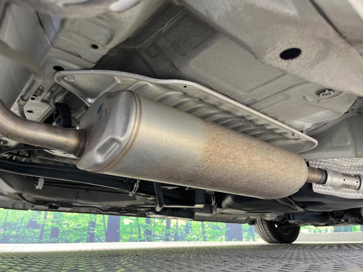 2017 Honda N-BOX DBA-JF3 (UW-69f2a485b4560)[8]